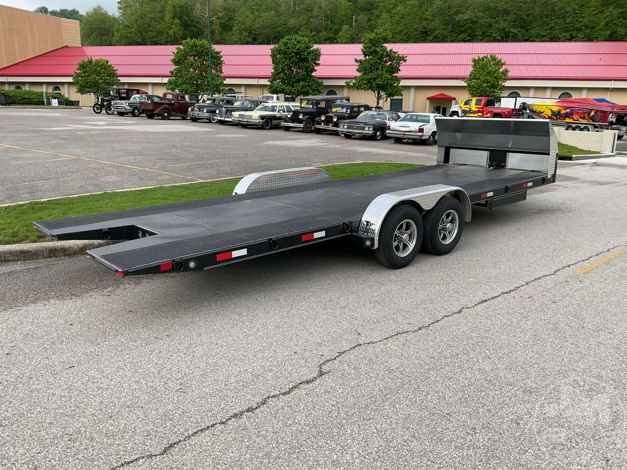 2025 TRAX VIN: 55KF1AJ2XS1000976 24' FULLY HYDROLIC TILT UP AND DOWN