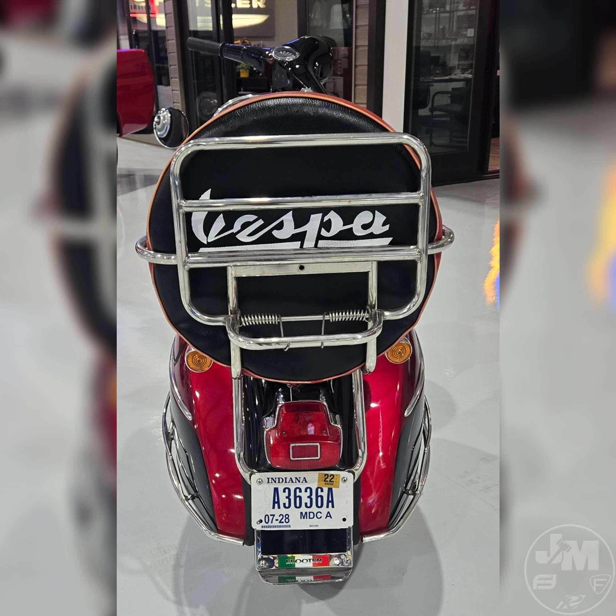 1966 VESPA  P 150 MOTORCYCLE VIN: VBC1T33648