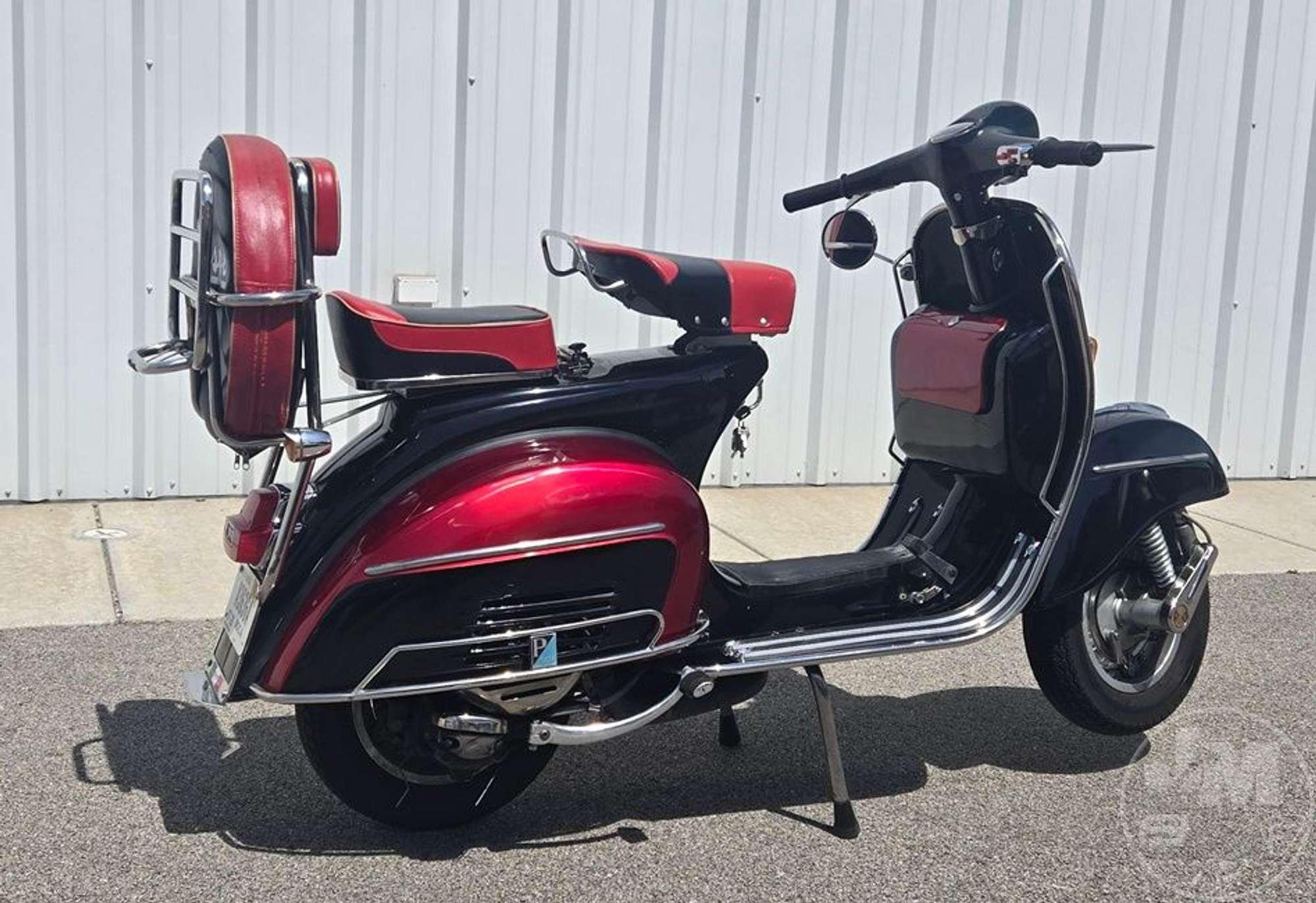 1966 VESPA  P 150 MOTORCYCLE VIN: VBC1T33648