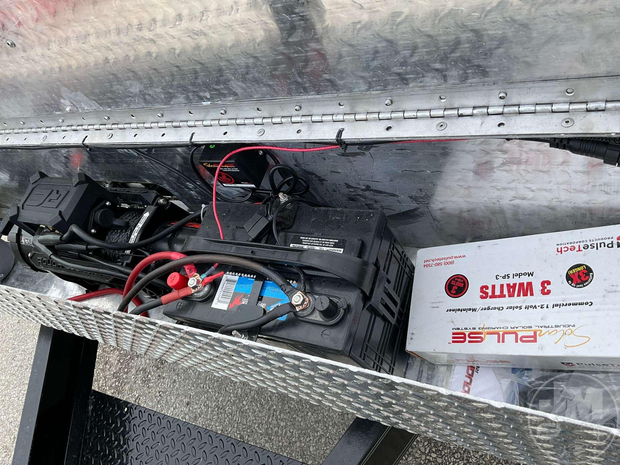 2025 TRAX VIN: 55KF1AJ2XS1000976 24' FULLY HYDROLIC TILT UP AND DOWN