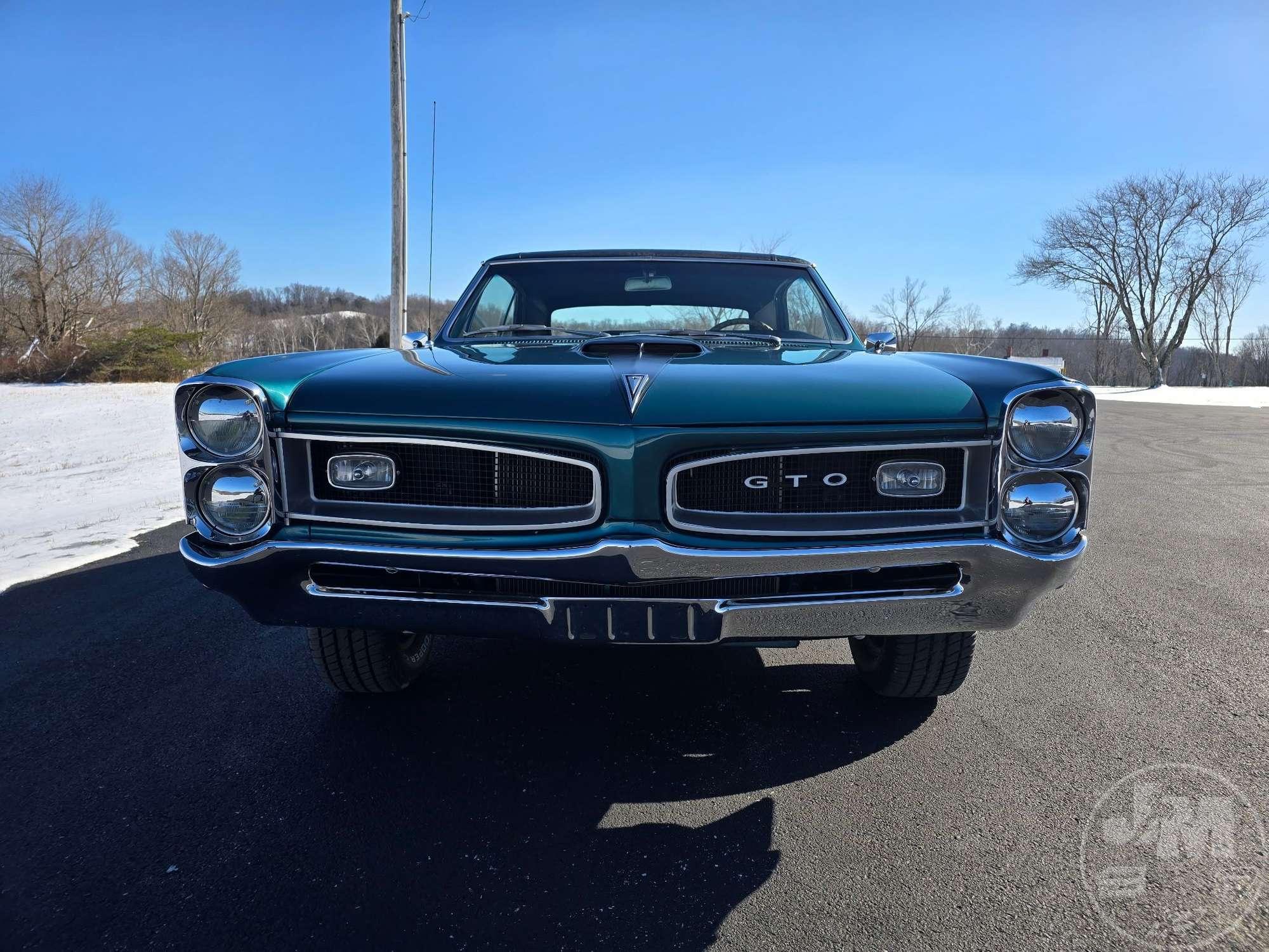 1966 PONTIAC TEMPEST GTO TRIBUTE VIN: 235176B611834 2 DOOR HARDTOP