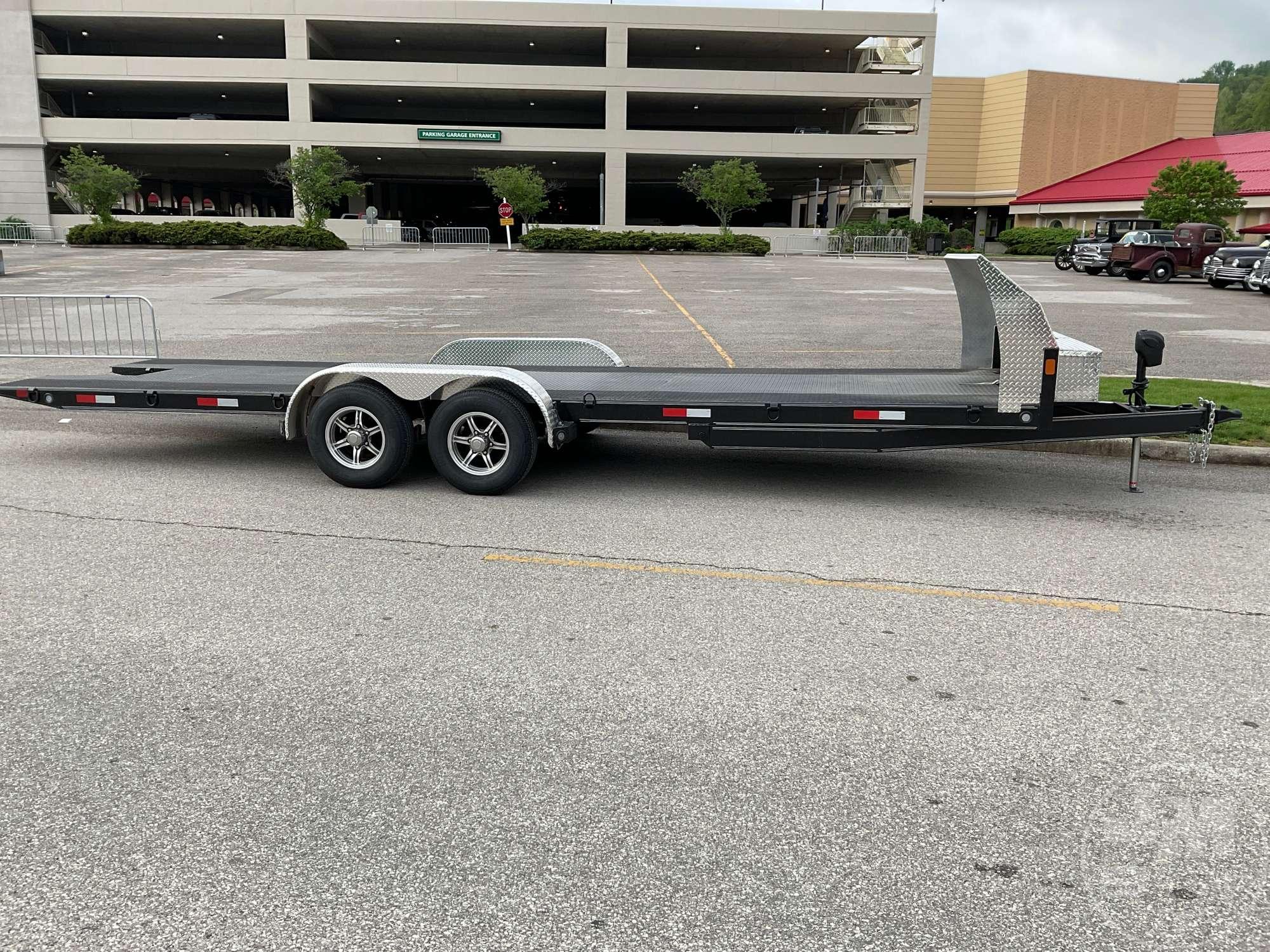 2025 TRAX VIN: 55KF1AJ2XS1000976 24' FULLY HYDROLIC TILT UP AND DOWN