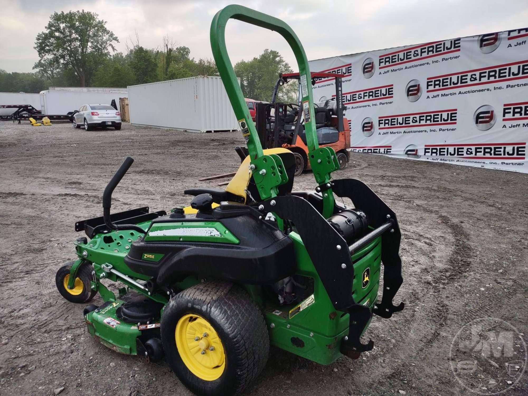 JOHN DEERE Z915E ZERO TURN SN: 1TC915EAJKT070461