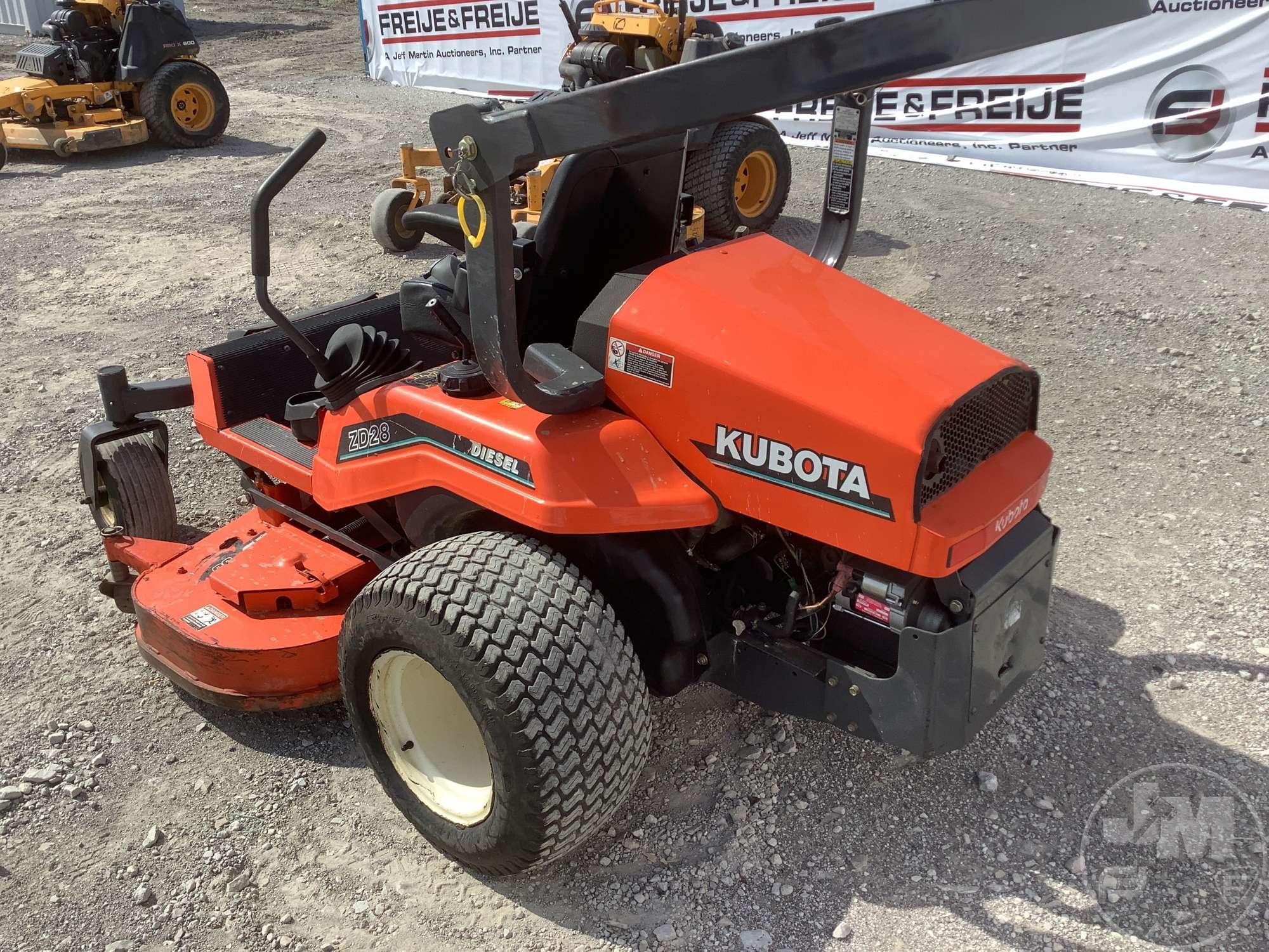 KUBOTA ZD28 ZERO TURN SN: 63733