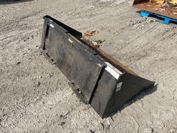 TOMAHAWK 60 INCH SMOOTH BUCKET