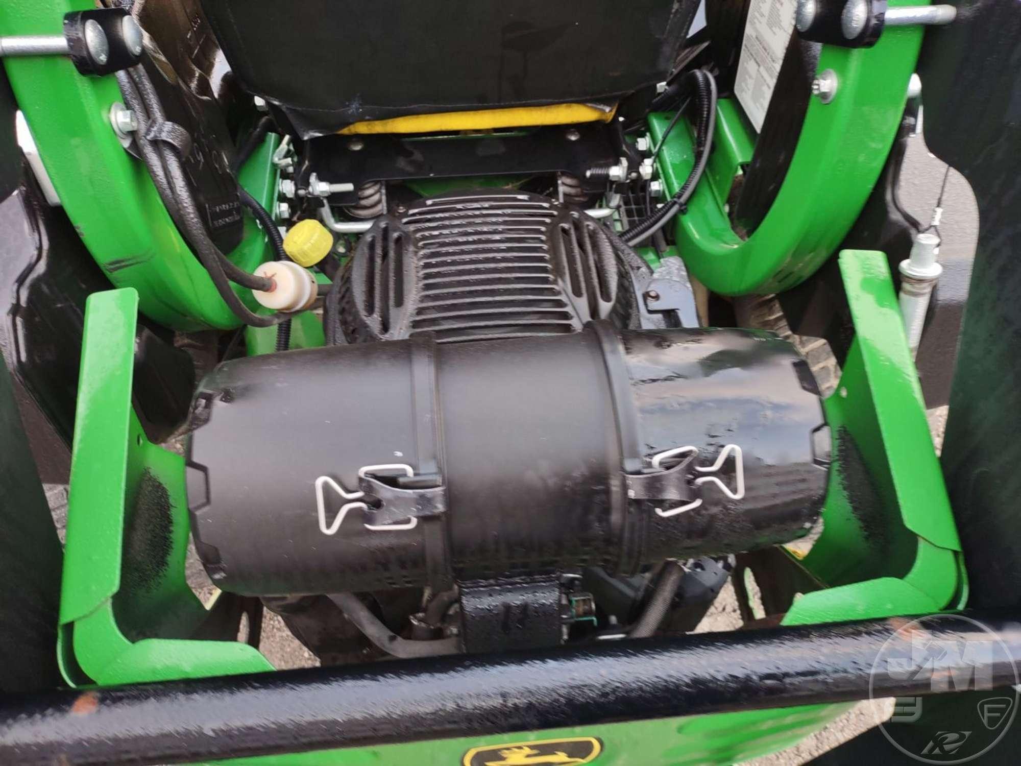 JOHN DEERE Z915E ZERO TURN SN: 1TC915EAJKT070461