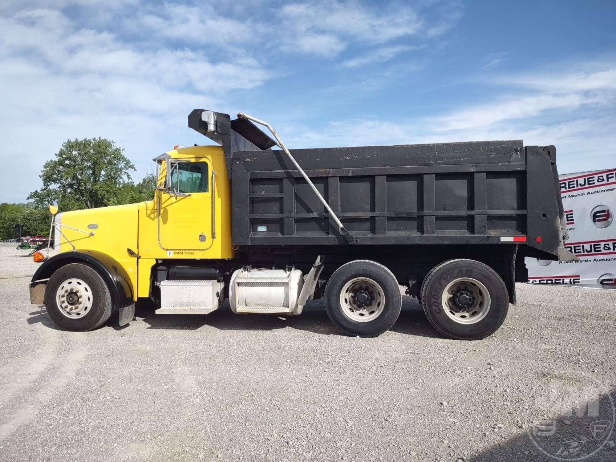 1994 PETERBILT 378 TANDEM AXLE DUMP TRUCK VIN: 1XPFD99X9RN358148