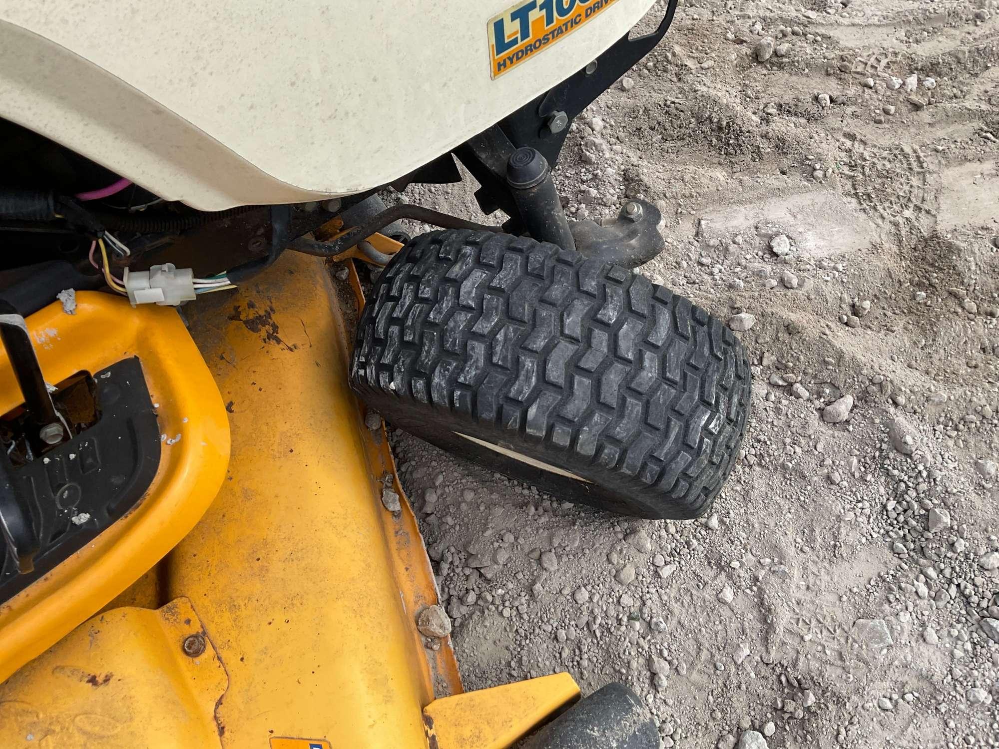 2006 CUB CADET LT1050 RIDING MOWER SN: 1K206H10644