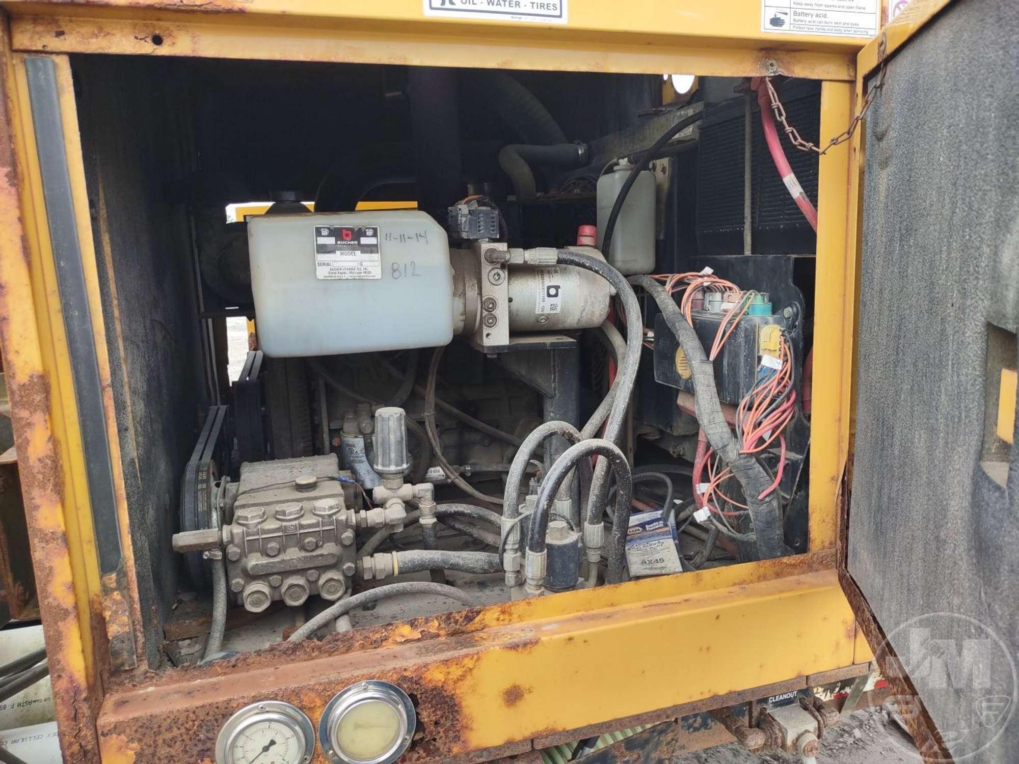 VERMEER/MCLAUGHLIN MFG  VACCUM EXCAVATOR