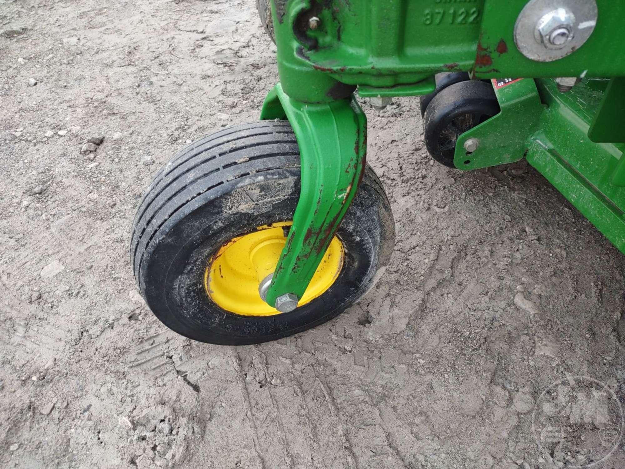 JOHN DEERE Z915E ZERO TURN SN: 1TC915EAJKT070461