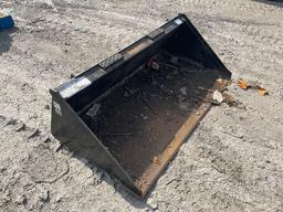TOMAHAWK 60 INCH SMOOTH BUCKET