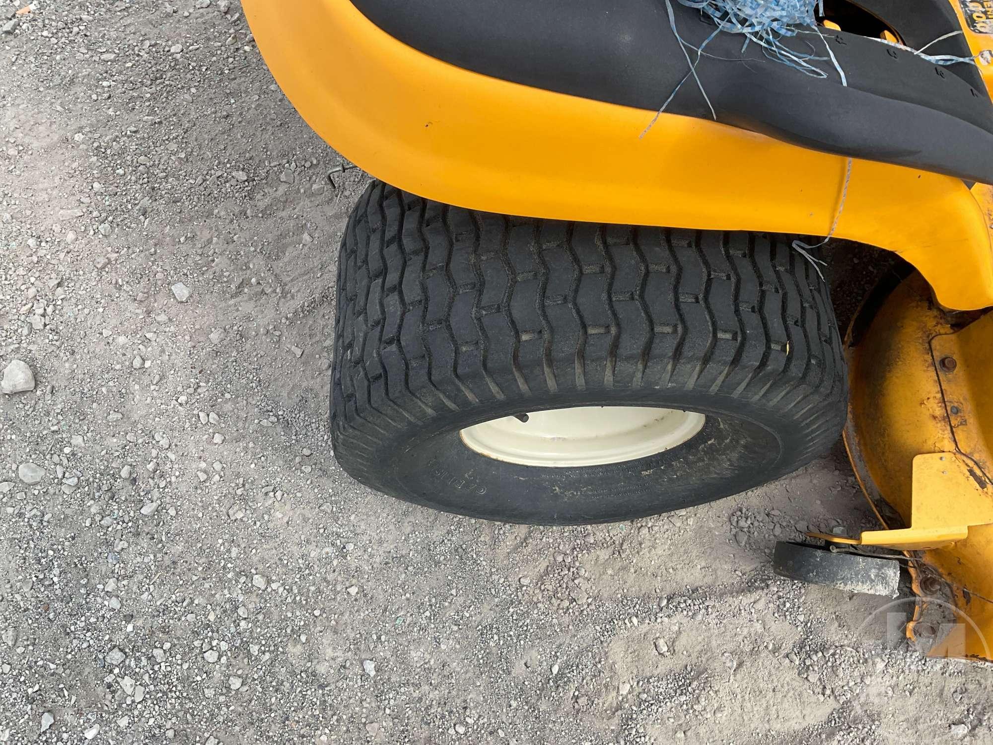 2006 CUB CADET LT1050 RIDING MOWER SN: 1K206H10644