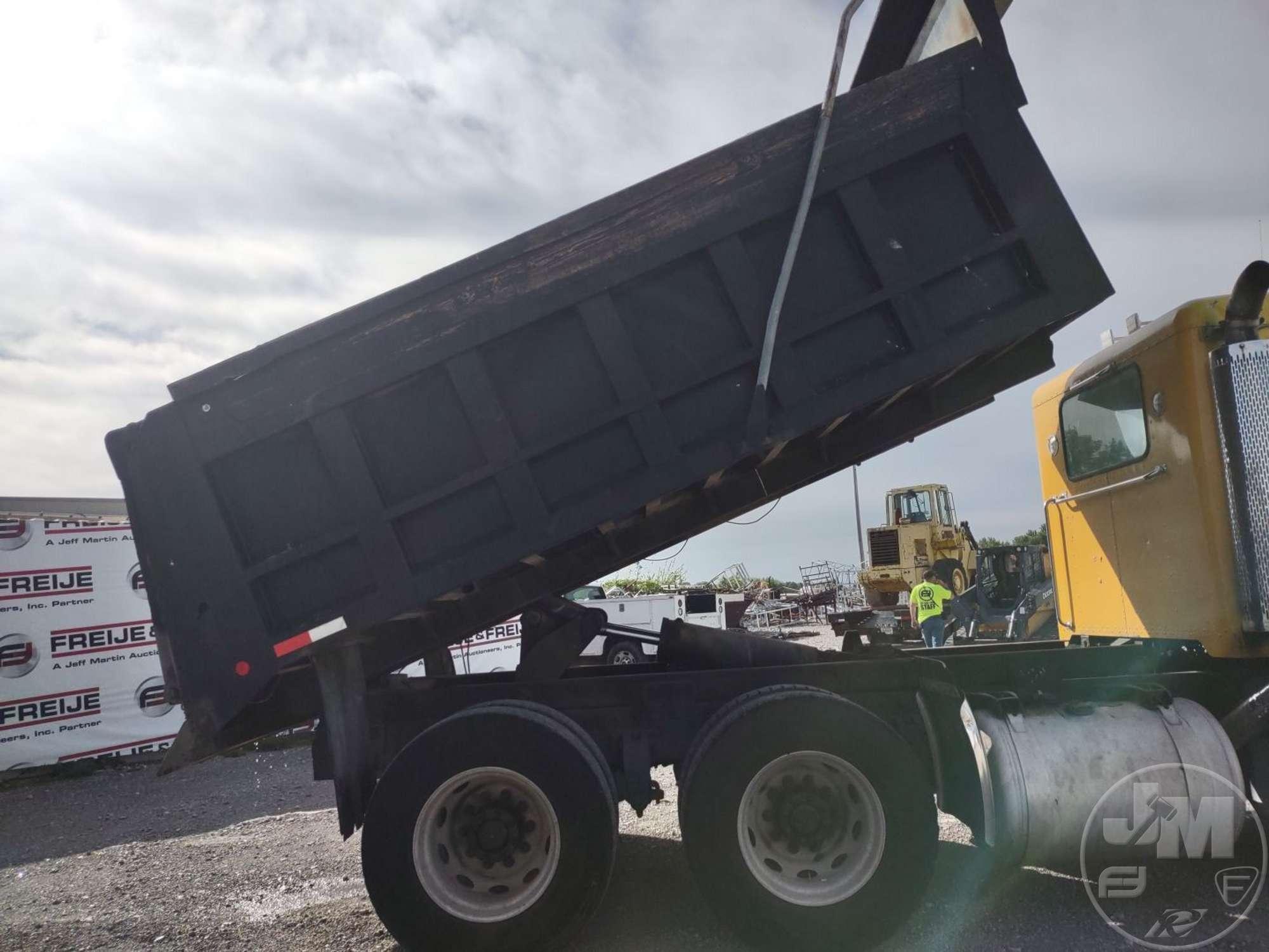 1994 PETERBILT 378 TANDEM AXLE DUMP TRUCK VIN: 1XPFD99X9RN358148