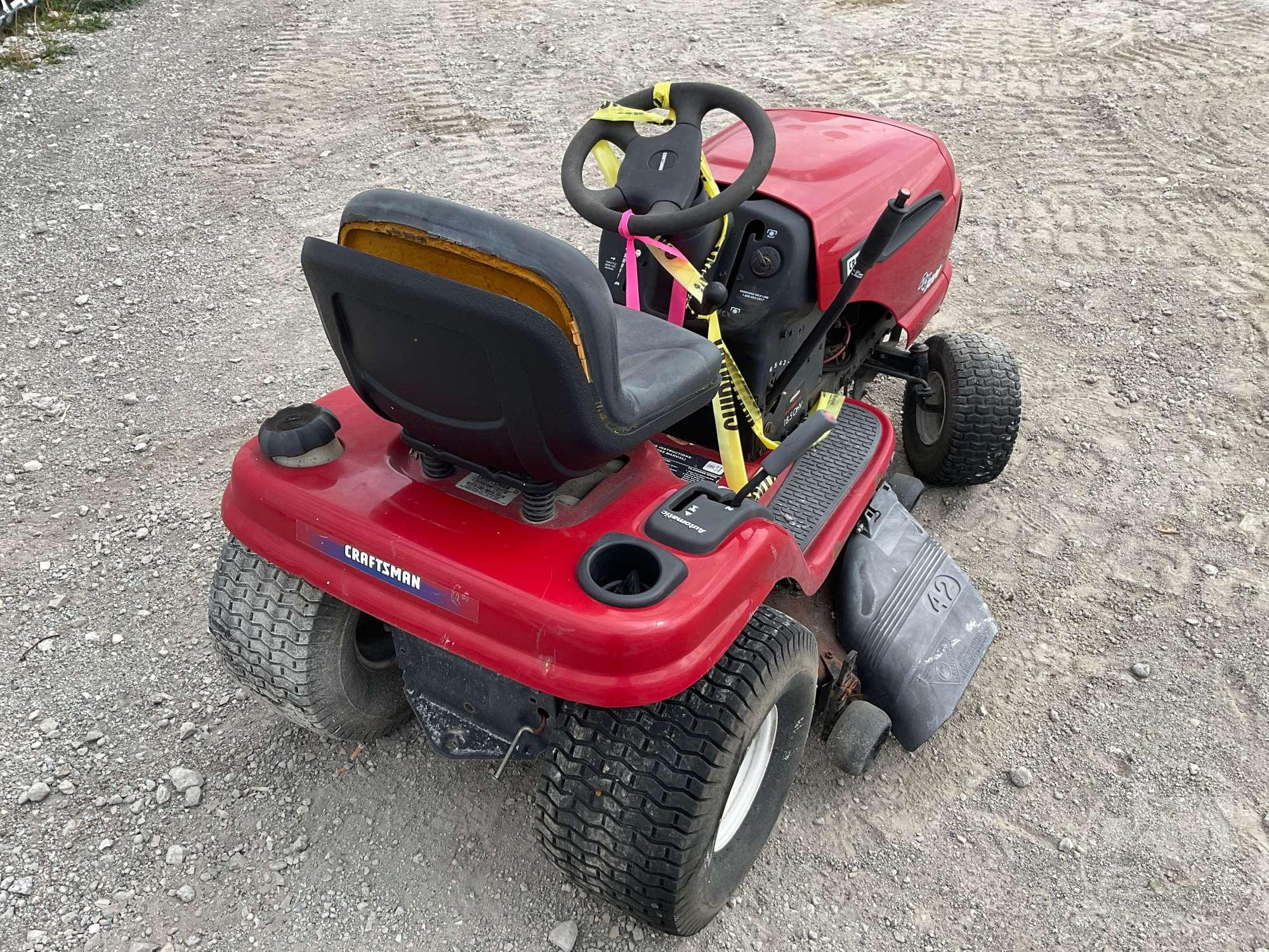 CRAFTSMAN DLT 3000 RIDING MOWER