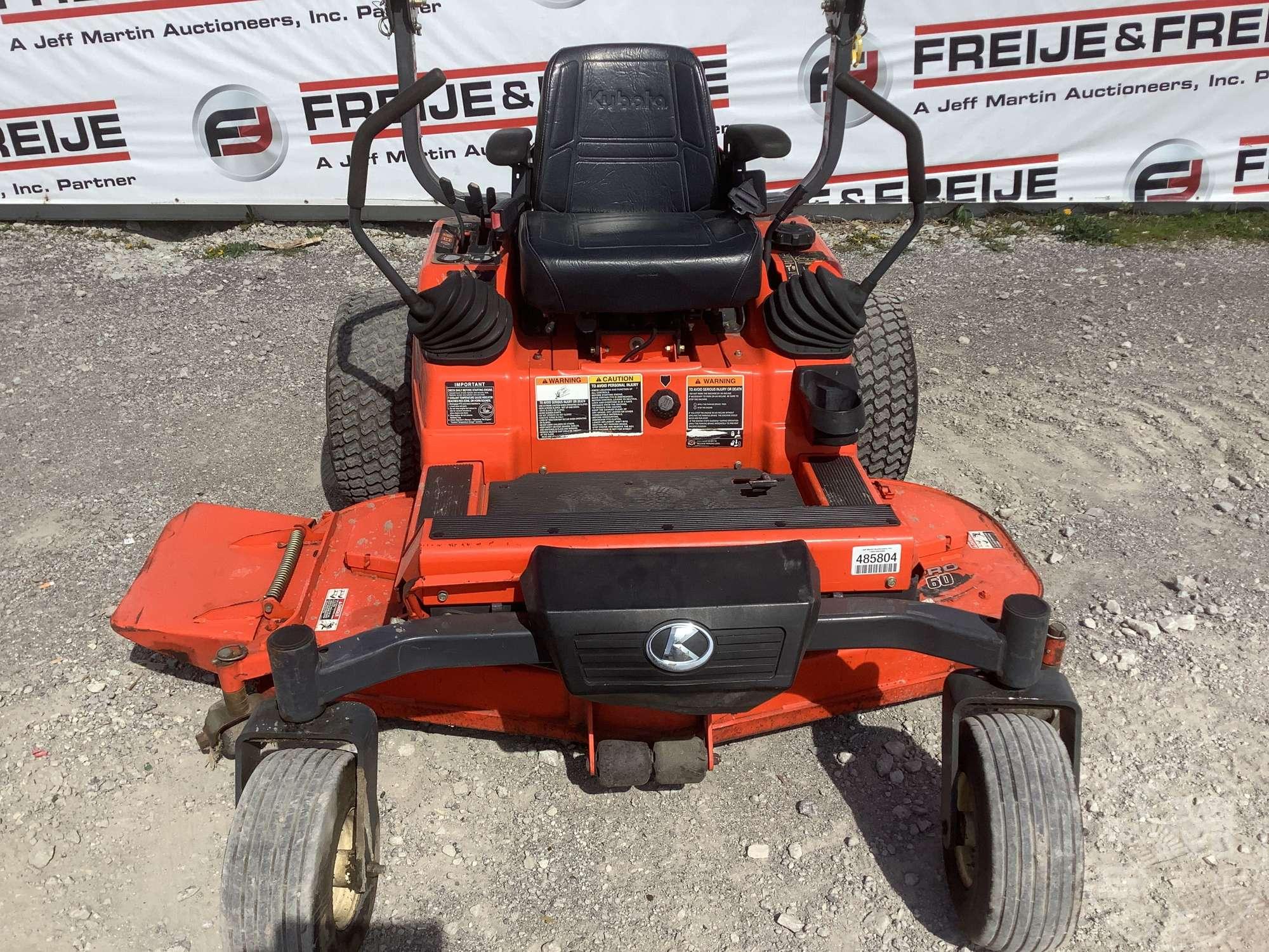 KUBOTA ZD28 ZERO TURN SN: 63733
