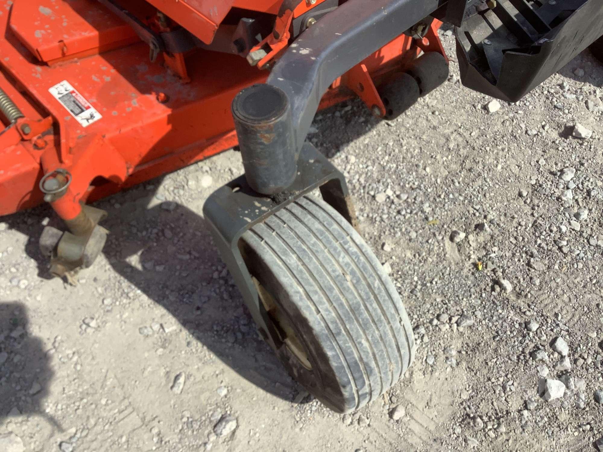KUBOTA ZD28 ZERO TURN SN: 63733