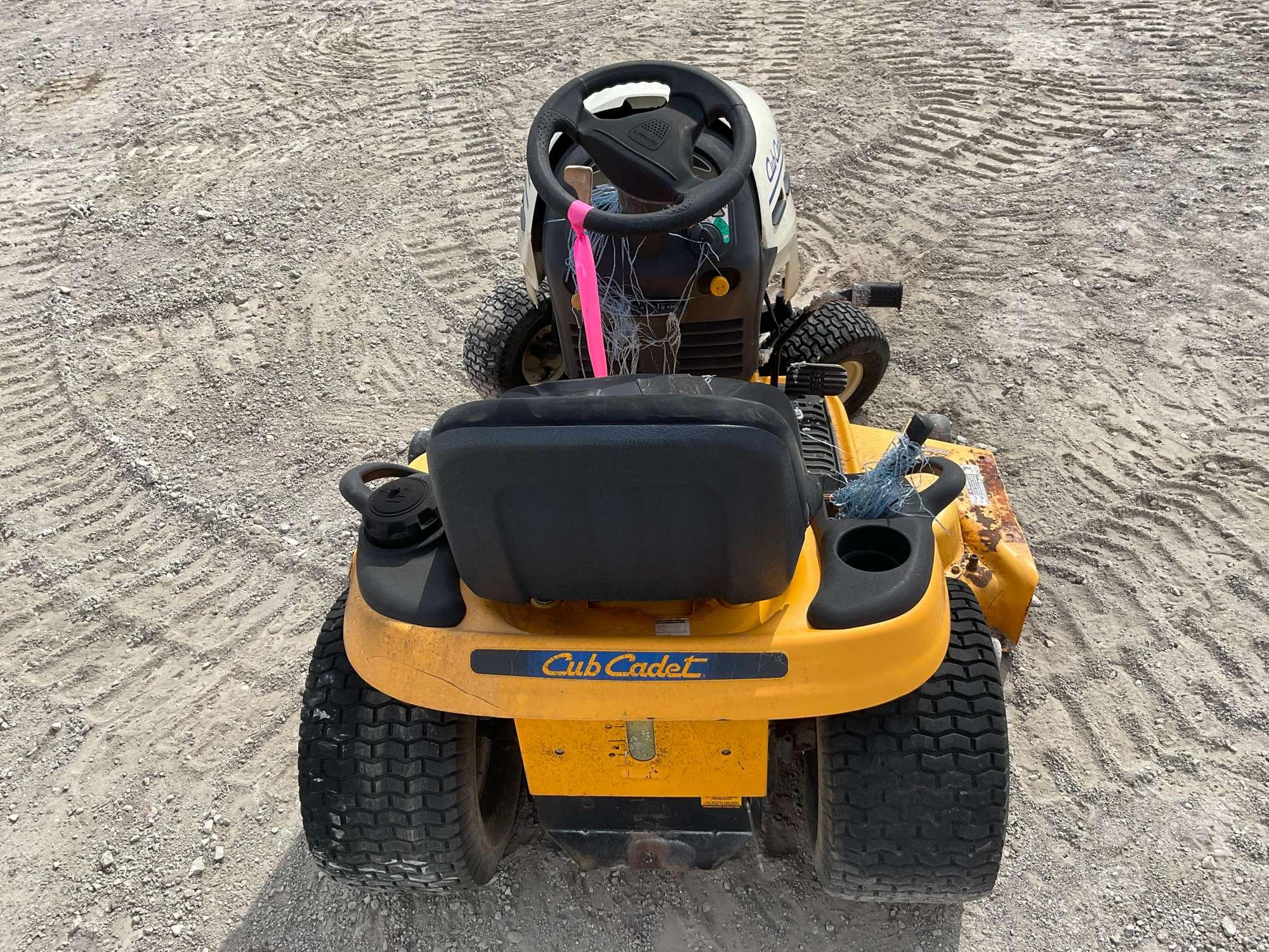 2006 CUB CADET LT1050 RIDING MOWER SN: 1K206H10644