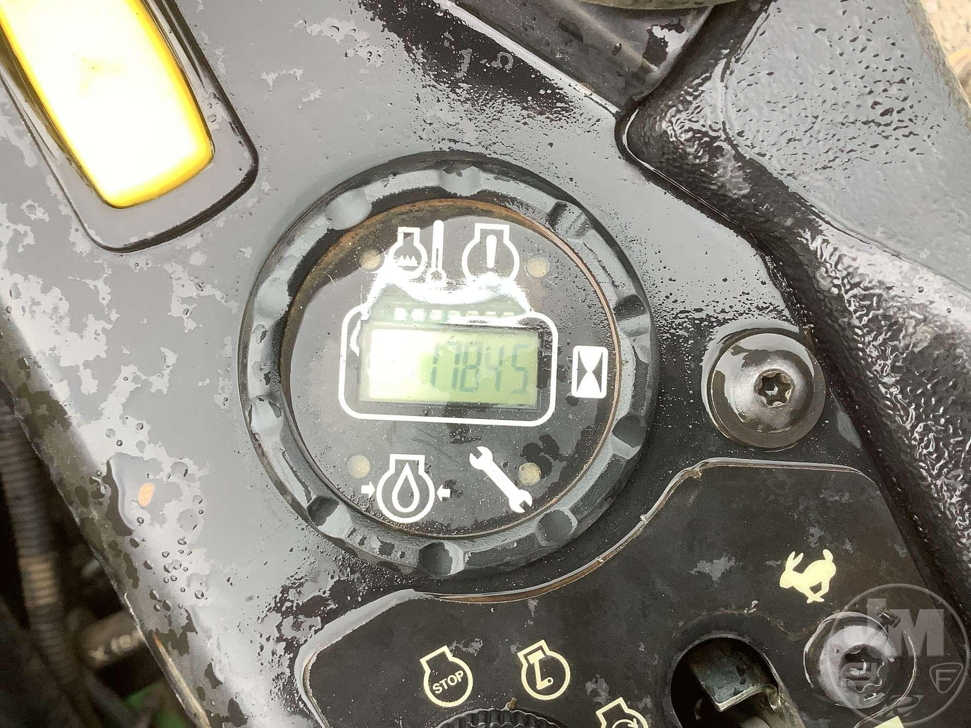 2021 JOHN DEERE Z 950 R ZERO TURN SN: 1TC950RCEMT100105