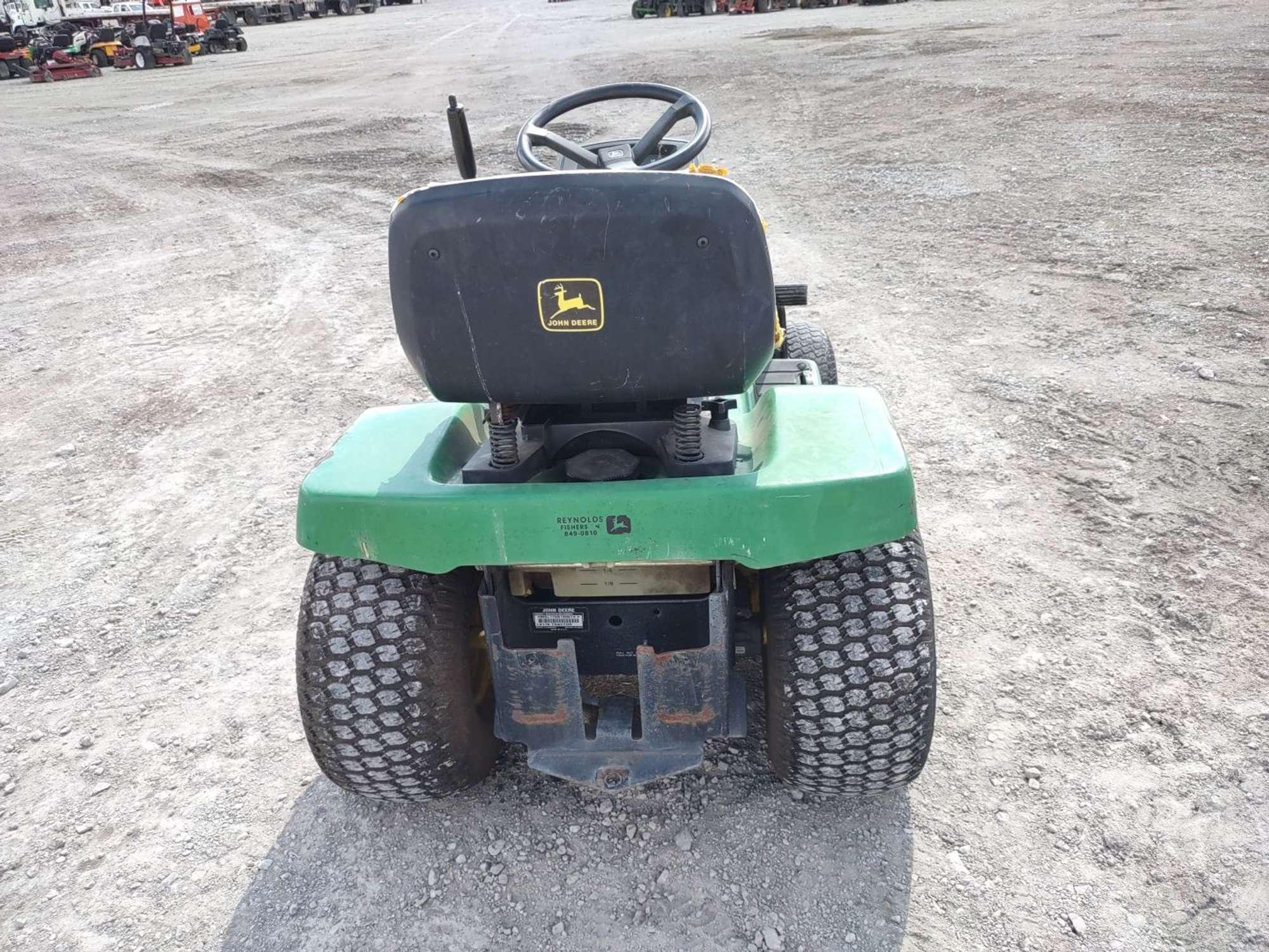 1996 JOHN DEERE LX176 RIDING MOWER SN: M0L176B160074