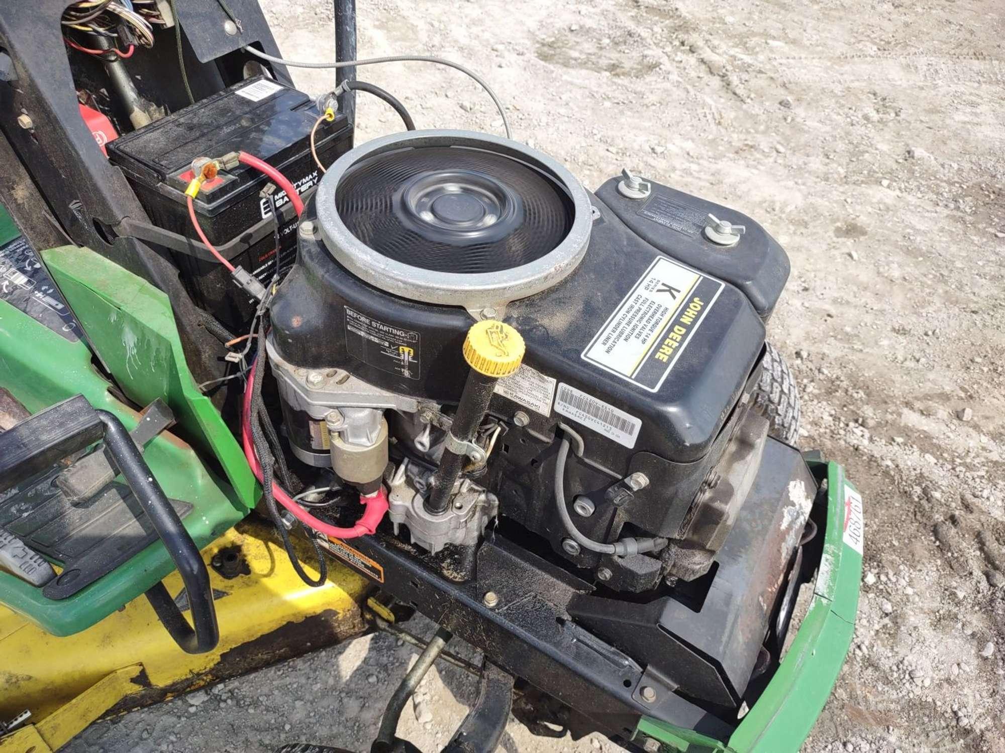 1996 JOHN DEERE LX176 RIDING MOWER SN: M0L176B160074