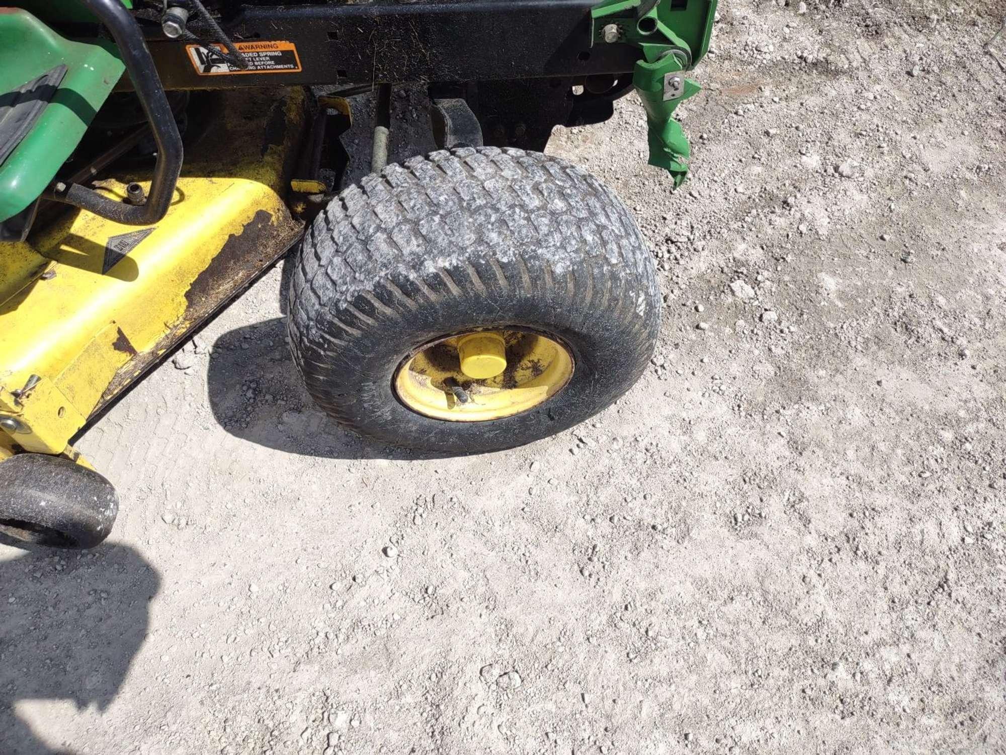 1996 JOHN DEERE LX176 RIDING MOWER SN: M0L176B160074