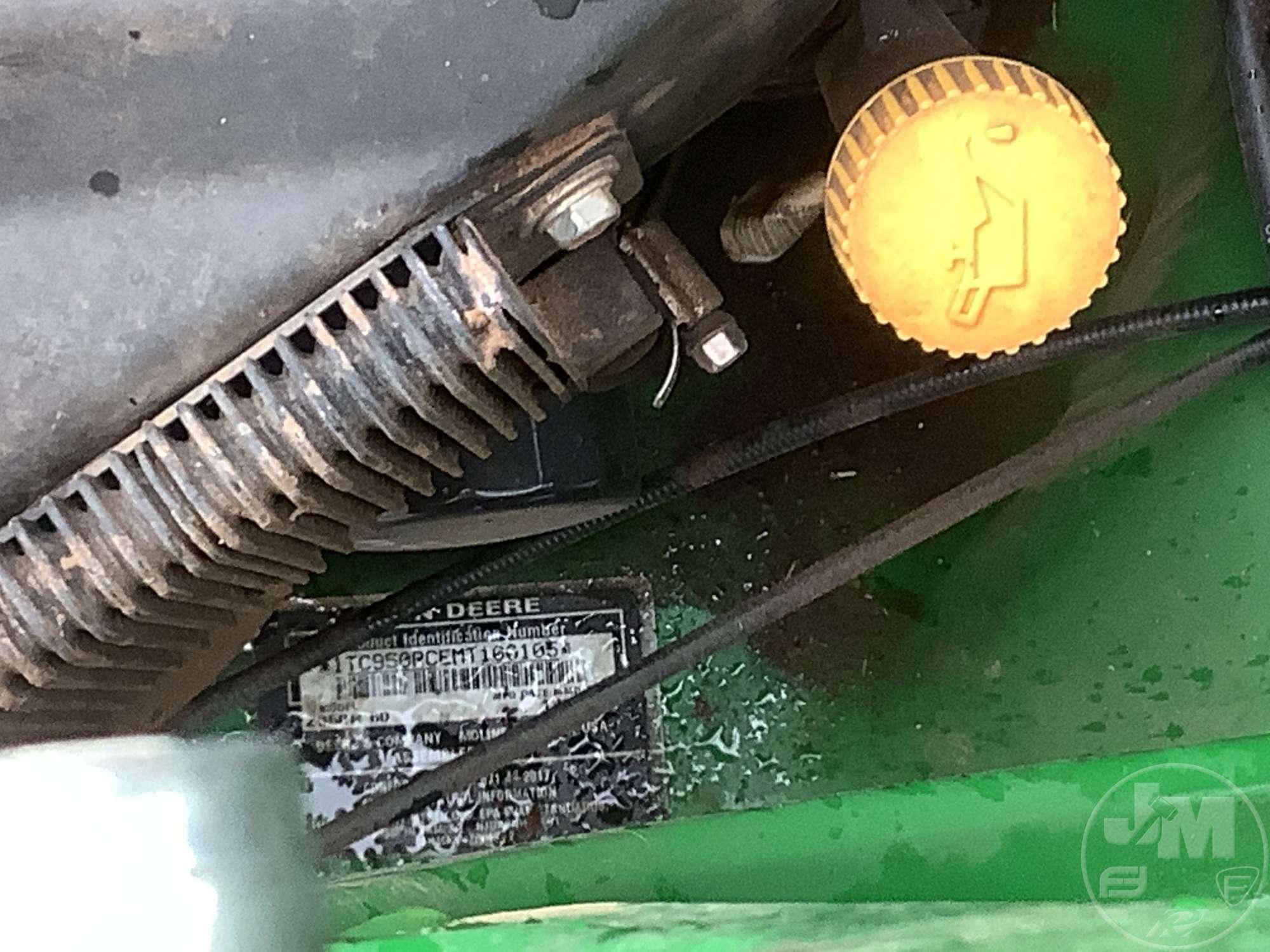 2021 JOHN DEERE Z 950 R ZERO TURN SN: 1TC950RCEMT100105