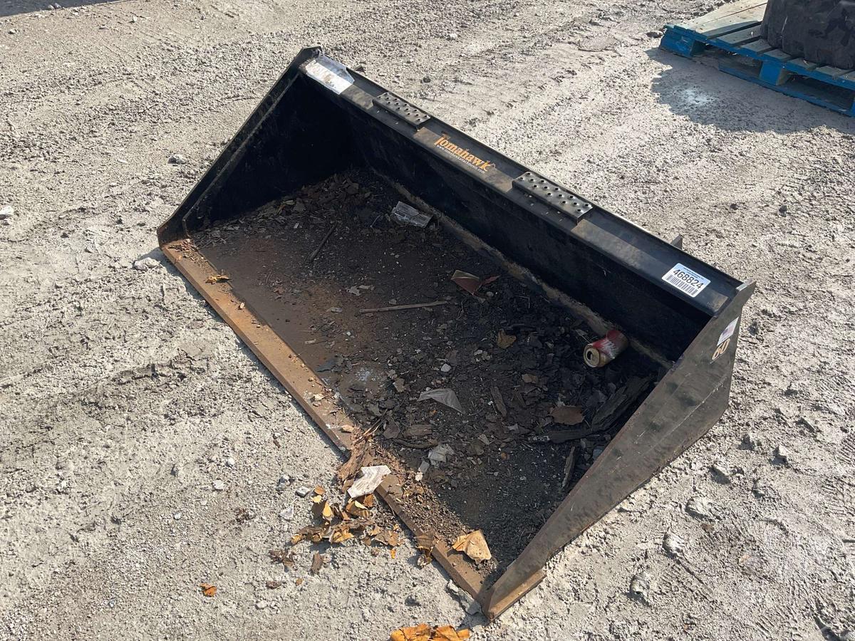TOMAHAWK 60 INCH SMOOTH BUCKET