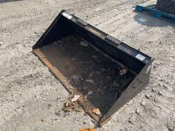 TOMAHAWK 60 INCH SMOOTH BUCKET