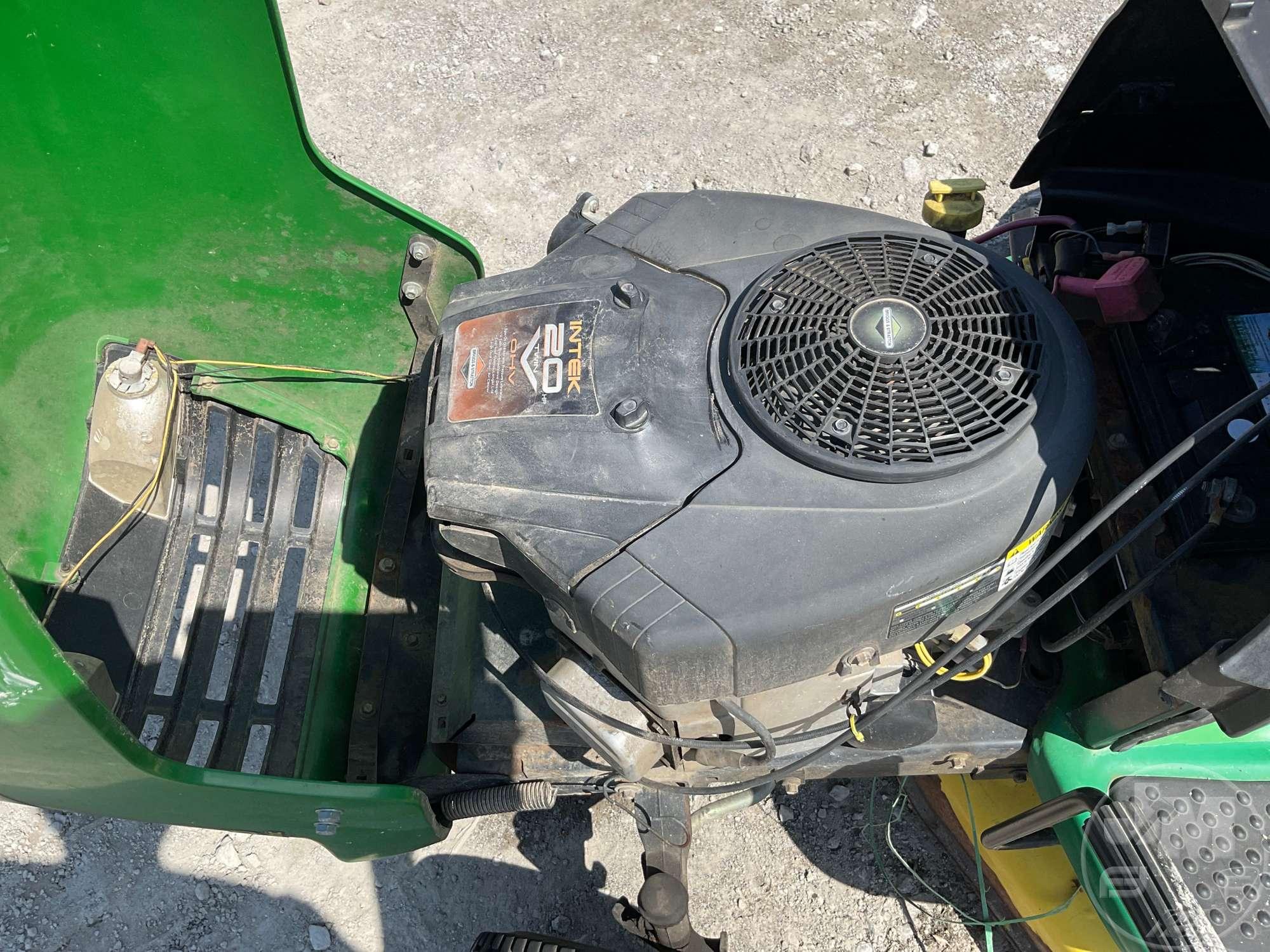 2004 JOHN DEERE L 120 RIDING MOWER SN: GLX12A138848