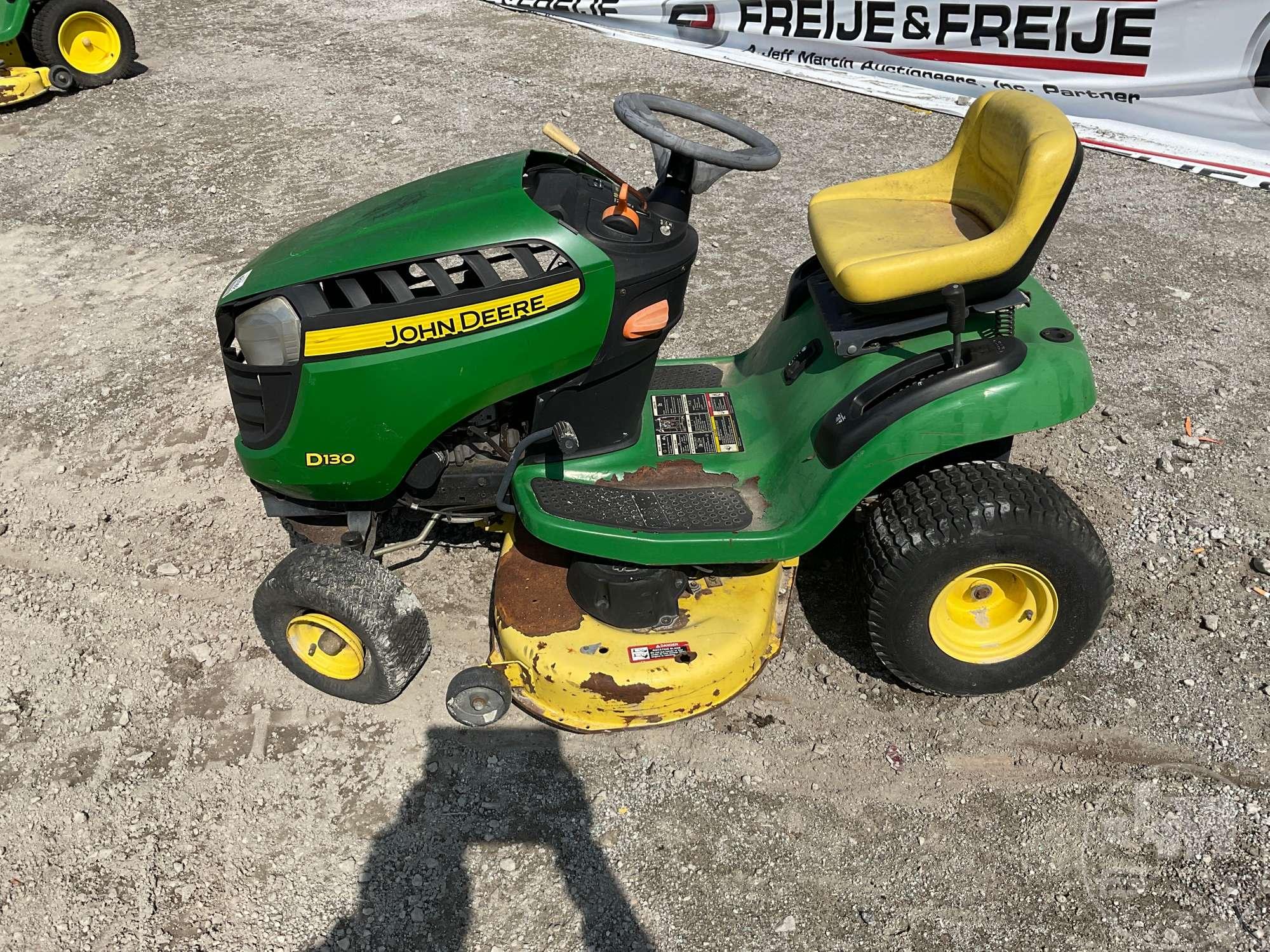 JOHN DEERE D130 RIDING MOWER SN: 1GXD110EHBB137418