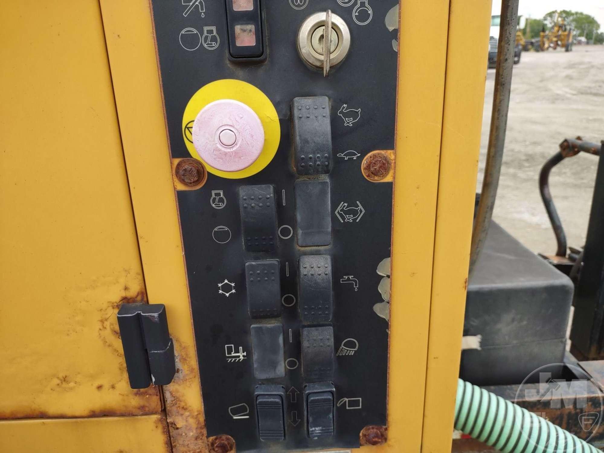VERMEER/MCLAUGHLIN MFG  VACCUM EXCAVATOR