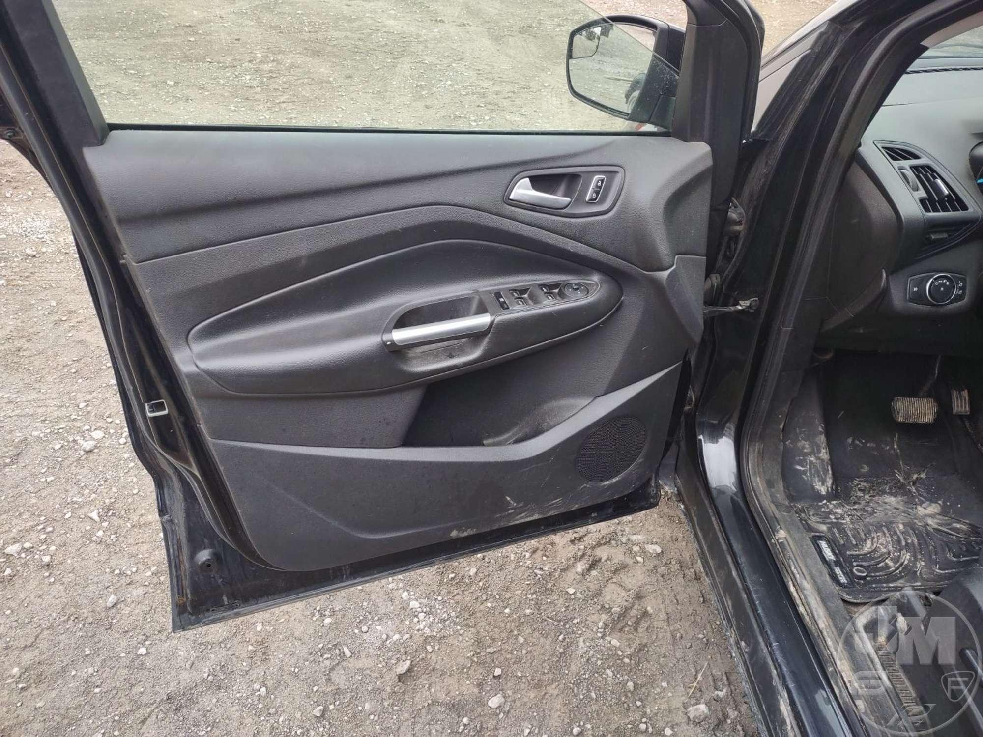 2014 FORD ESCAPE VIN: 1FMCU0GX8EUB43133