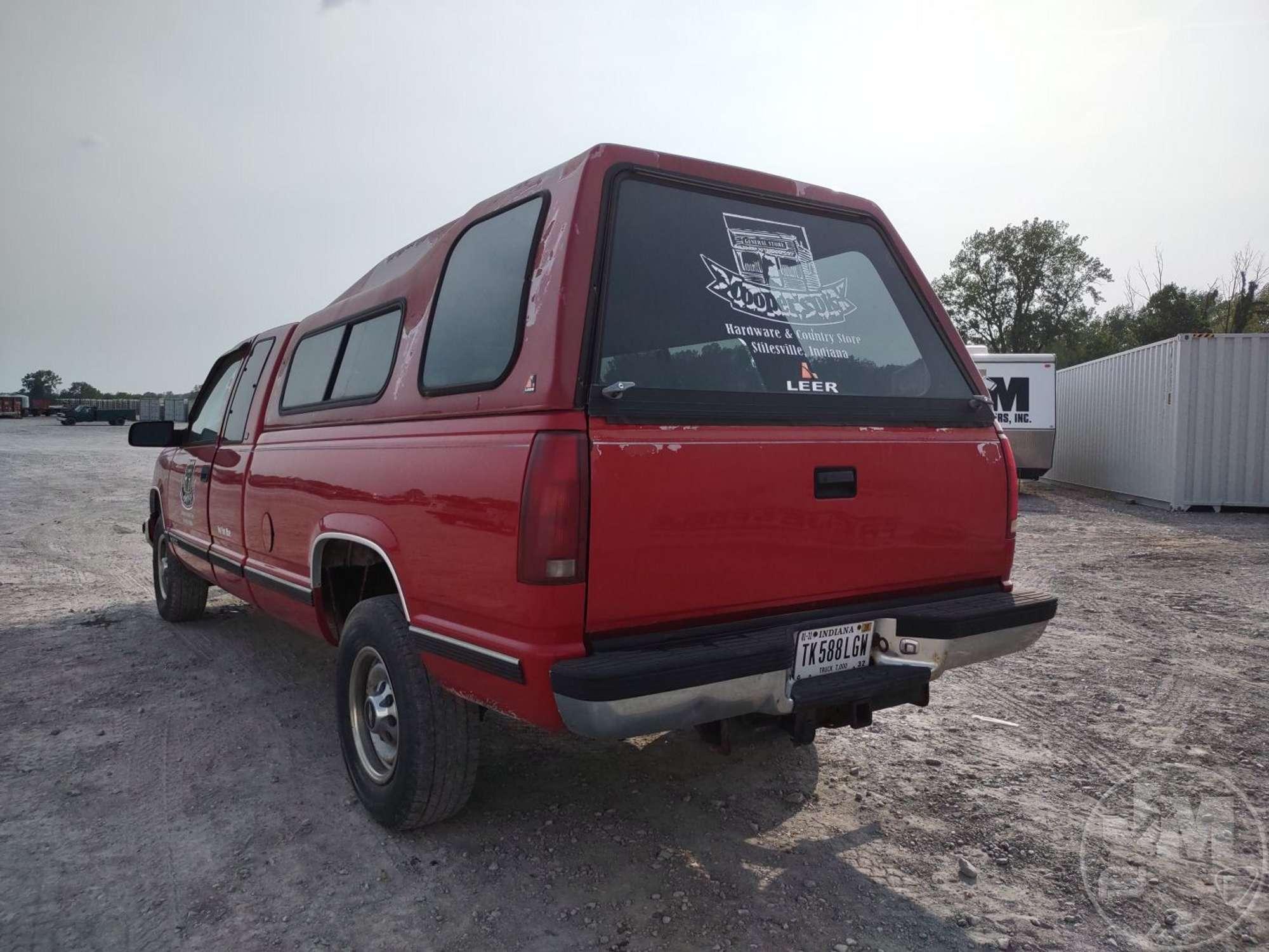 1998 CHEVROLET GMT-400 EXTENDED CAB 4X2 PICKUP VIN: 1GCGC29RXWE125165