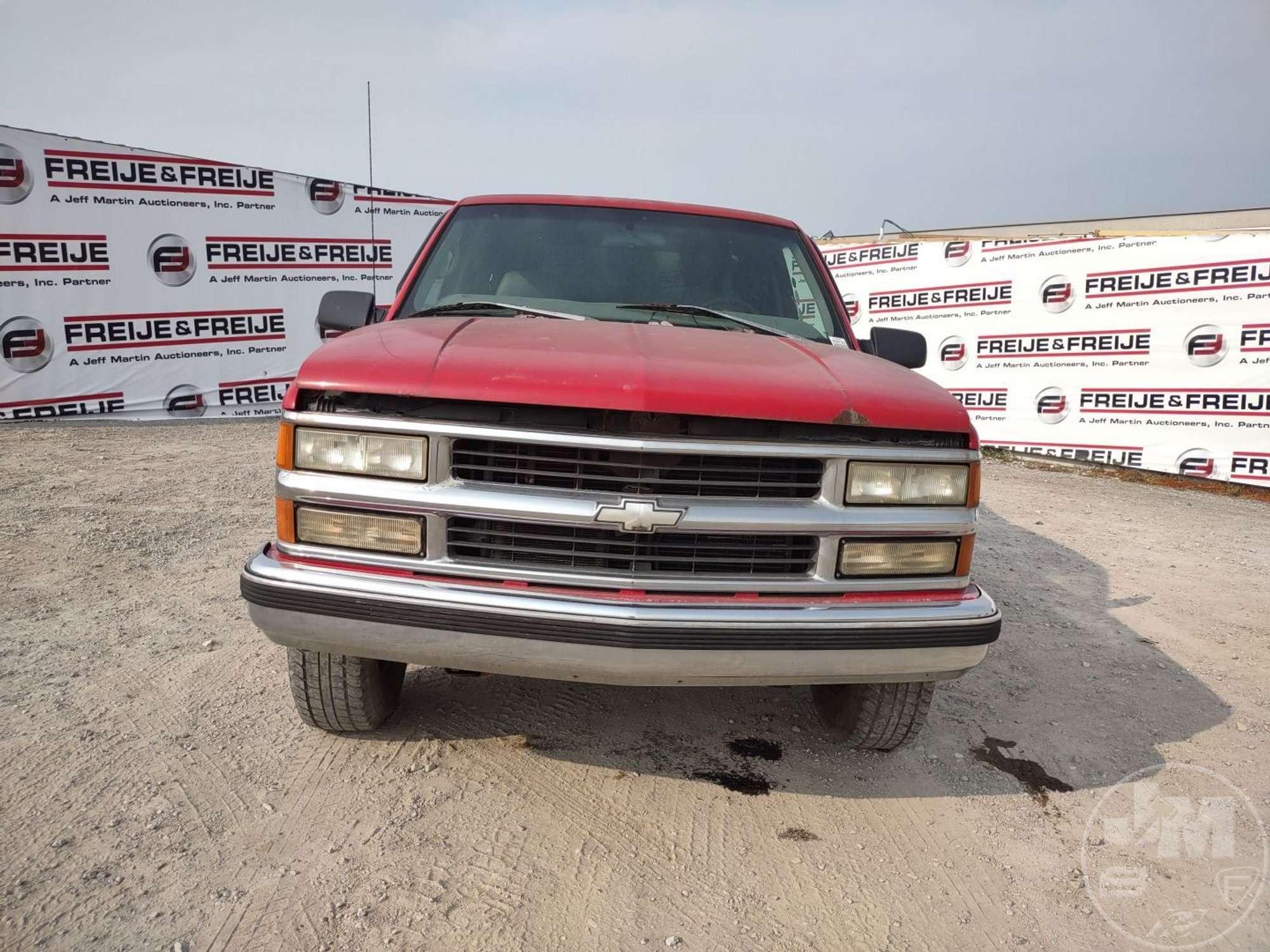 1998 CHEVROLET GMT-400 EXTENDED CAB 4X2 PICKUP VIN: 1GCGC29RXWE125165