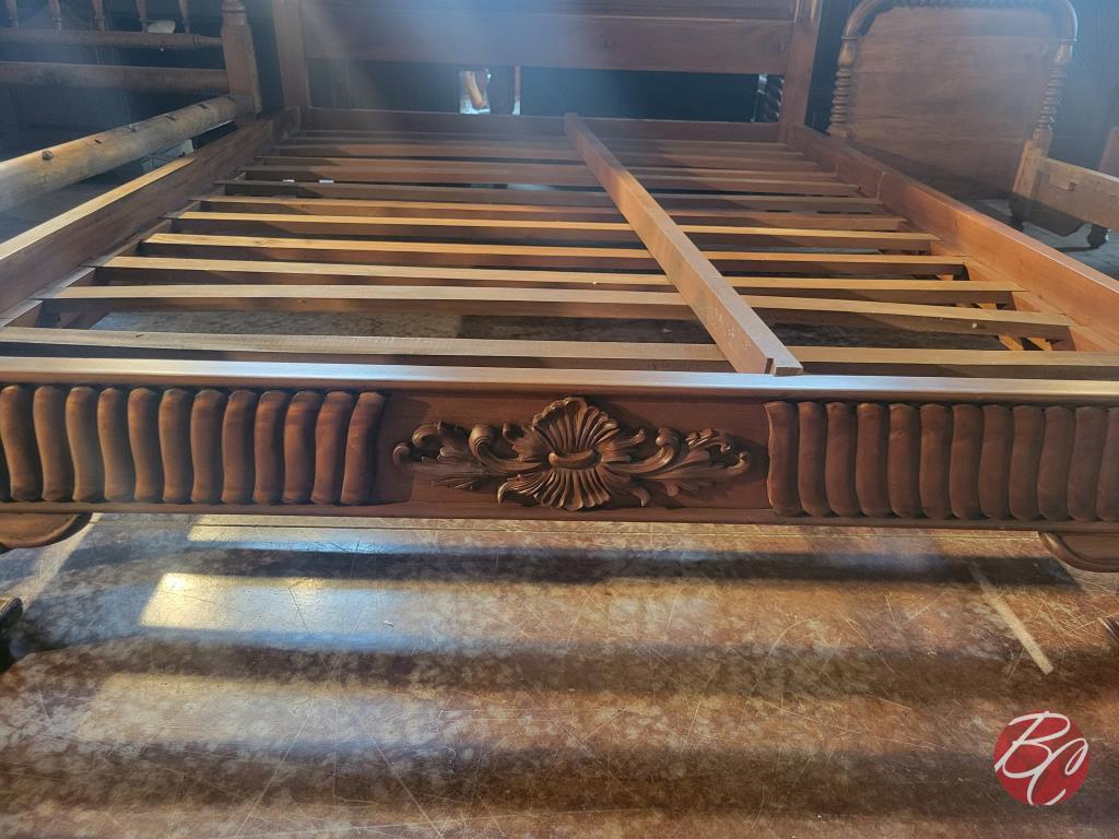 Hand Carved Queen Head & Footboard