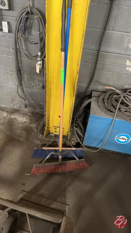 Industrial Brooms