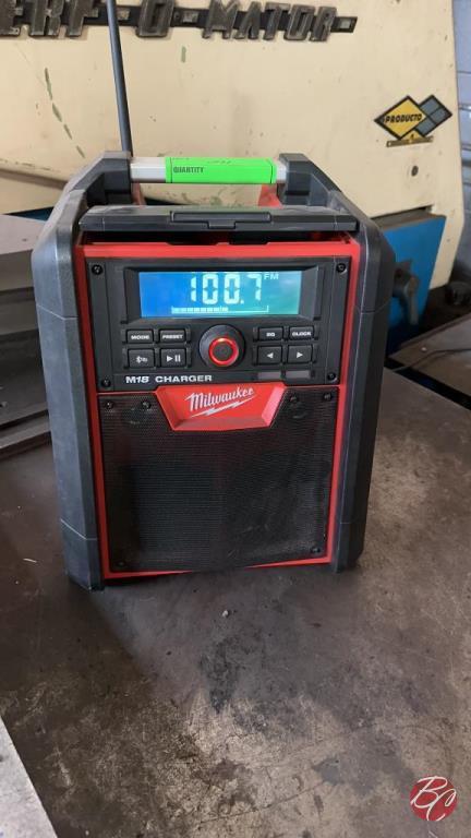 Milwaukee 2792-20 M18 Radio Charger