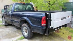 2002 FORD F-250-SD XLT Pickup Truck w/Tommy Gate