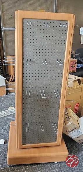 Peg Board Spinning