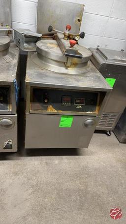 BKI Electric Pressure Fryer W/ Casters M# FKM-F