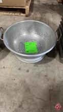 Aluminum Colander 15"