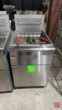 Avantco 177FF100L Deep Fryer W/ Casters 75lbs