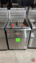 Avantco 177FF100L Deep Fryer W/ Casters 75lbs