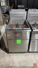 Avantco 177FF100L Deep Fryer W/ Casters 75lbs