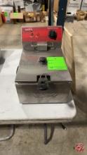 Avantco 177F100 Electric Single Fryer