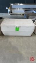 Rubbermaid Portable Cooler