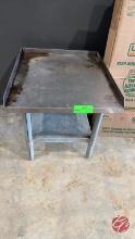Stainless Steel Equipment Stand 25"x28"x24"