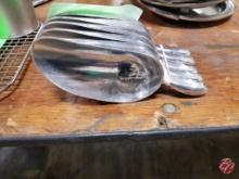 Stainless 12 oz. Scoops