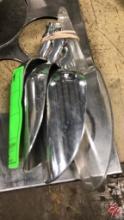 (3) Stainless 12 oz. & (1) Cambro Scoops