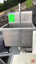 Stainless Wall Mounted Knee Activated Hand Sink